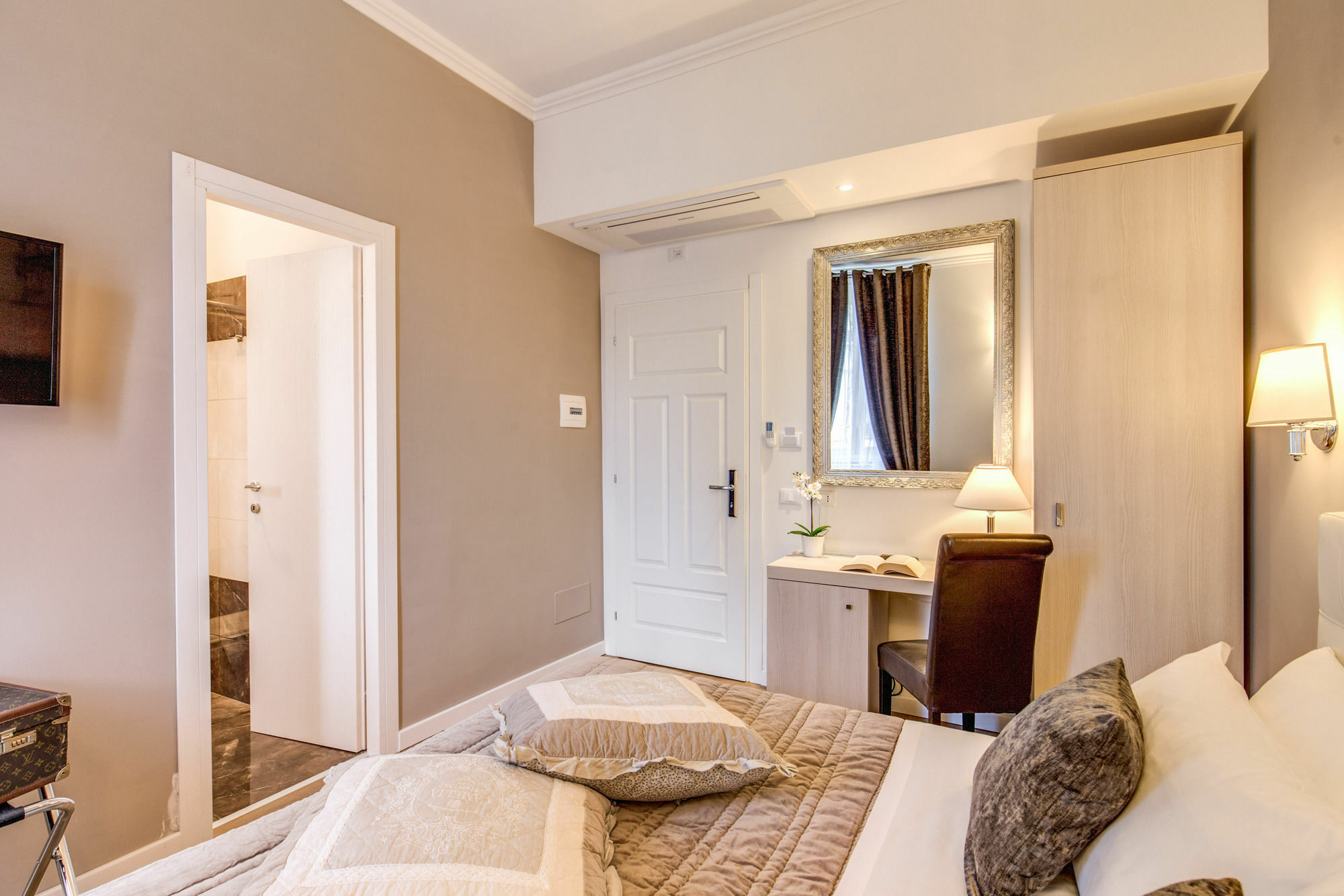 The Bridge Suites Rom Exteriör bild