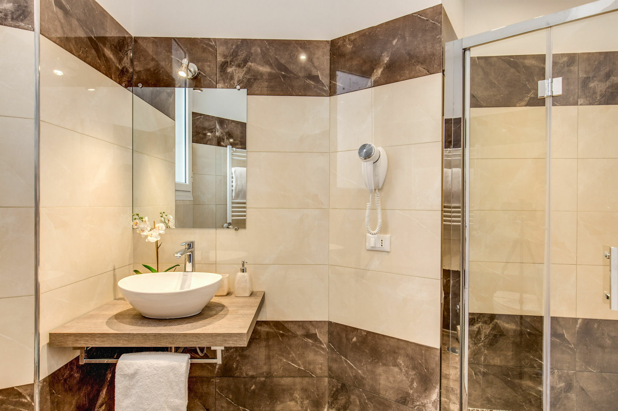 The Bridge Suites Rom Exteriör bild