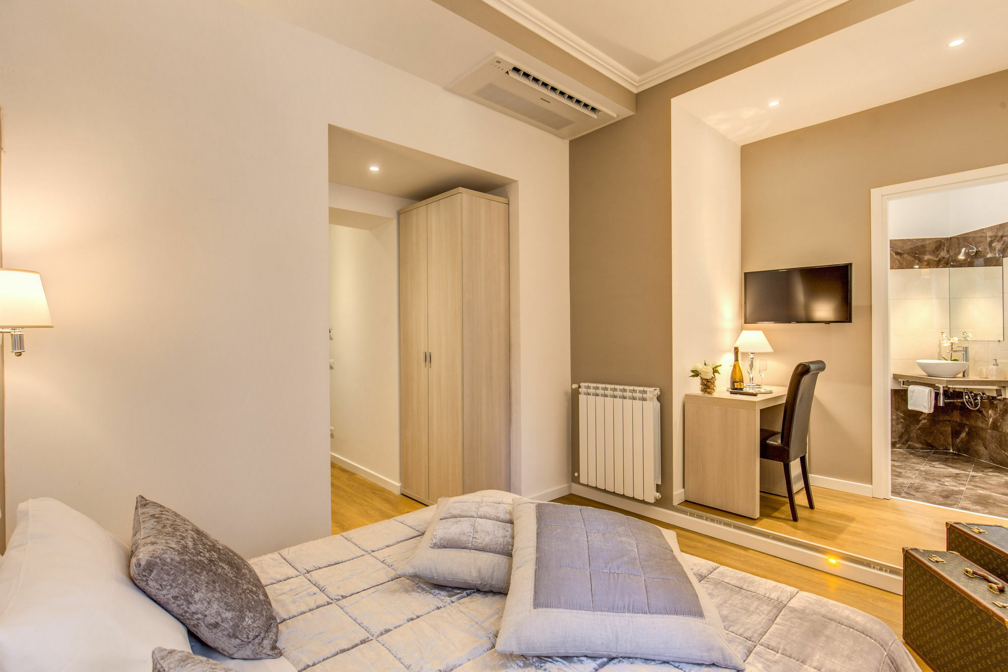 The Bridge Suites Rom Exteriör bild